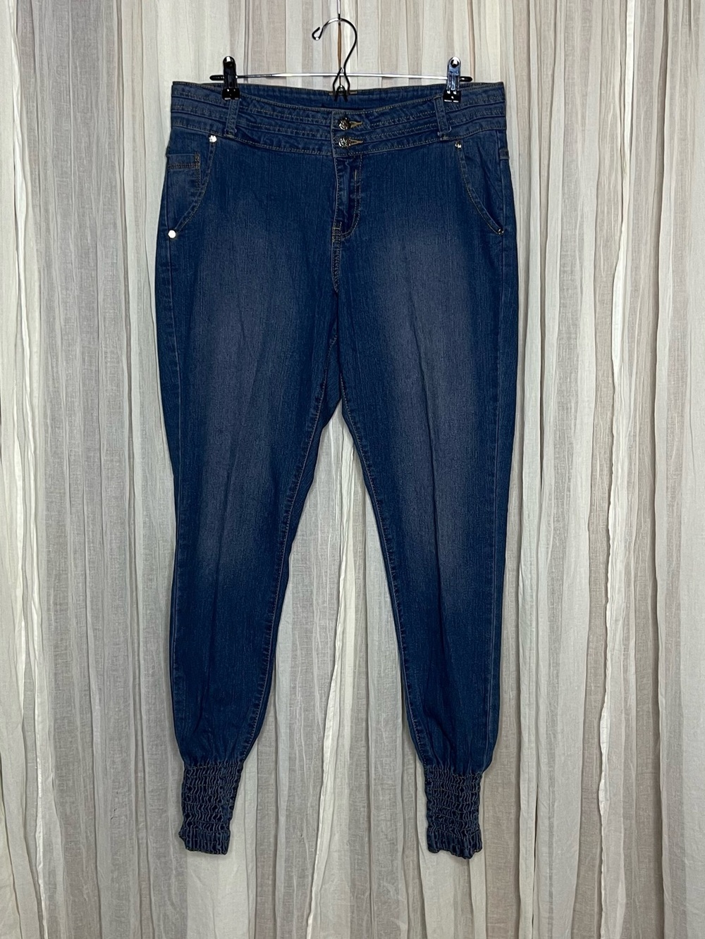 Y2K Vintage Apple Bottoms Smocked Jogger Jeans
